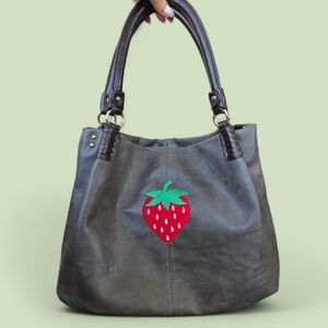 🍓 Boutique Gray Faux Leather Tote Bag with Strawberry Print VGUC! 🍓